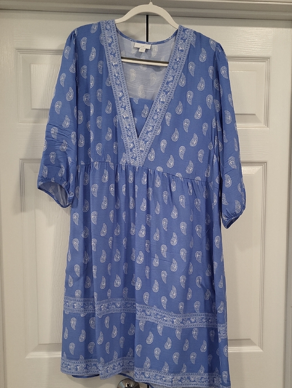 Blue & White Paisley V-Neck Women's Midi Dress - Size Large - EUC - J.Jill